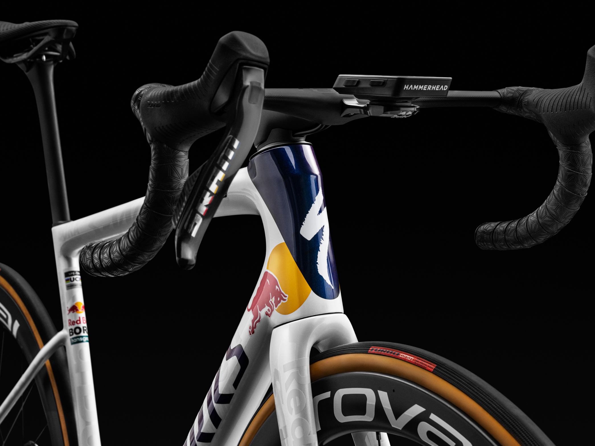 The Red Bull-Bora-Hansgrohe Tarmac SL8 looks fantastic, is ready