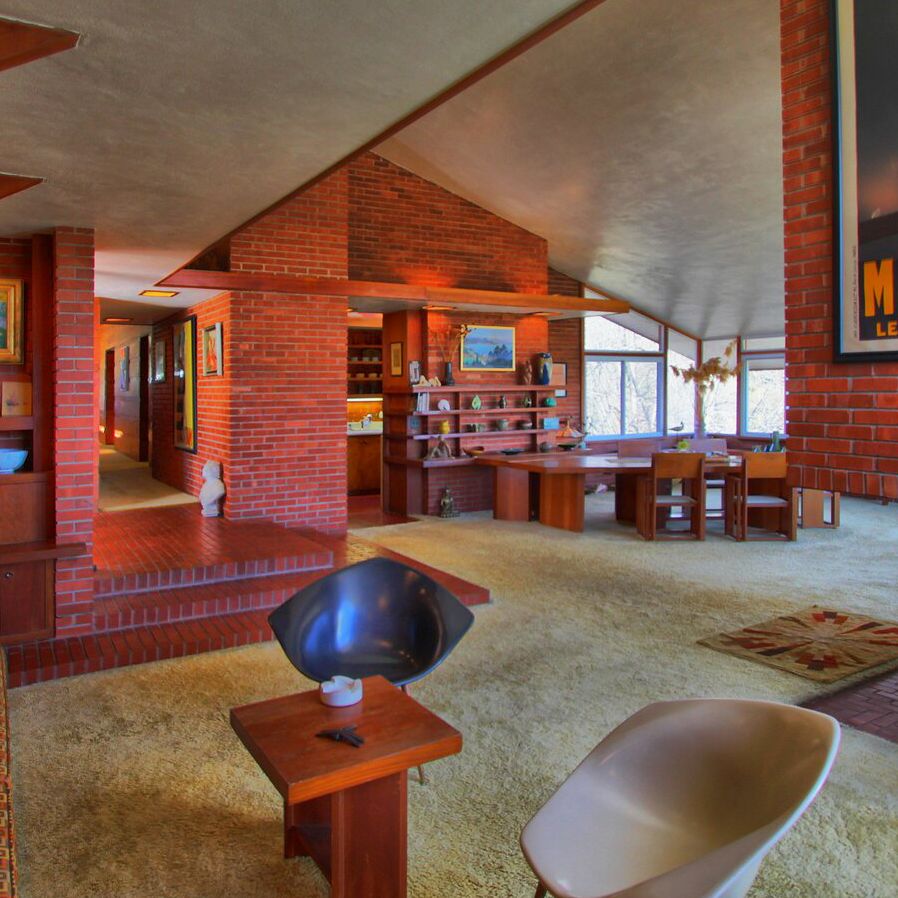 Frank Lloyd Wright's Carroll Alsop House is now taking offers