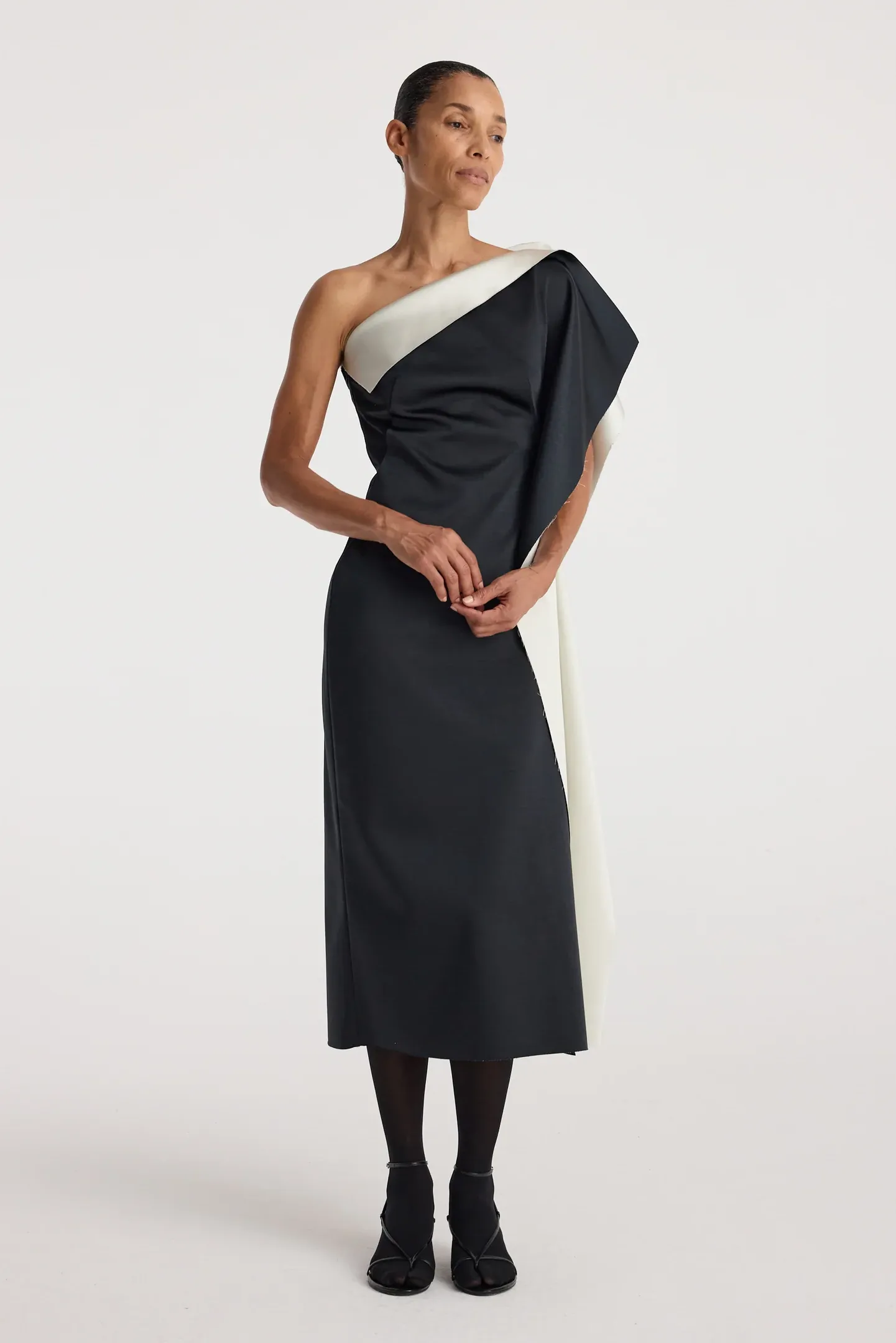 R&amp;oacute;he, Sculptural Double-Satin Off-Shoulder Dress