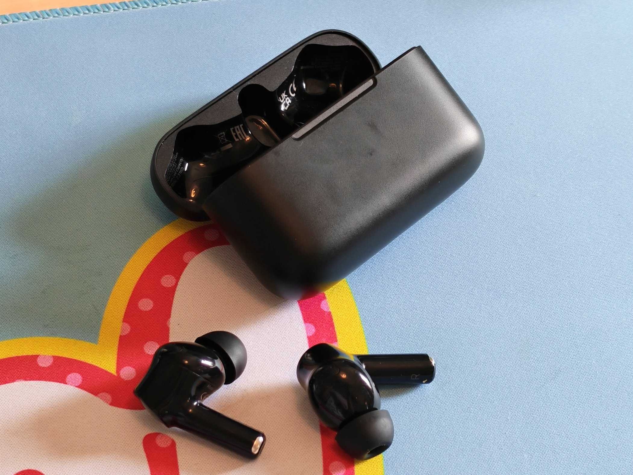 Razer Hammerhead V3 HyperSpeed review: underwhelming for the price