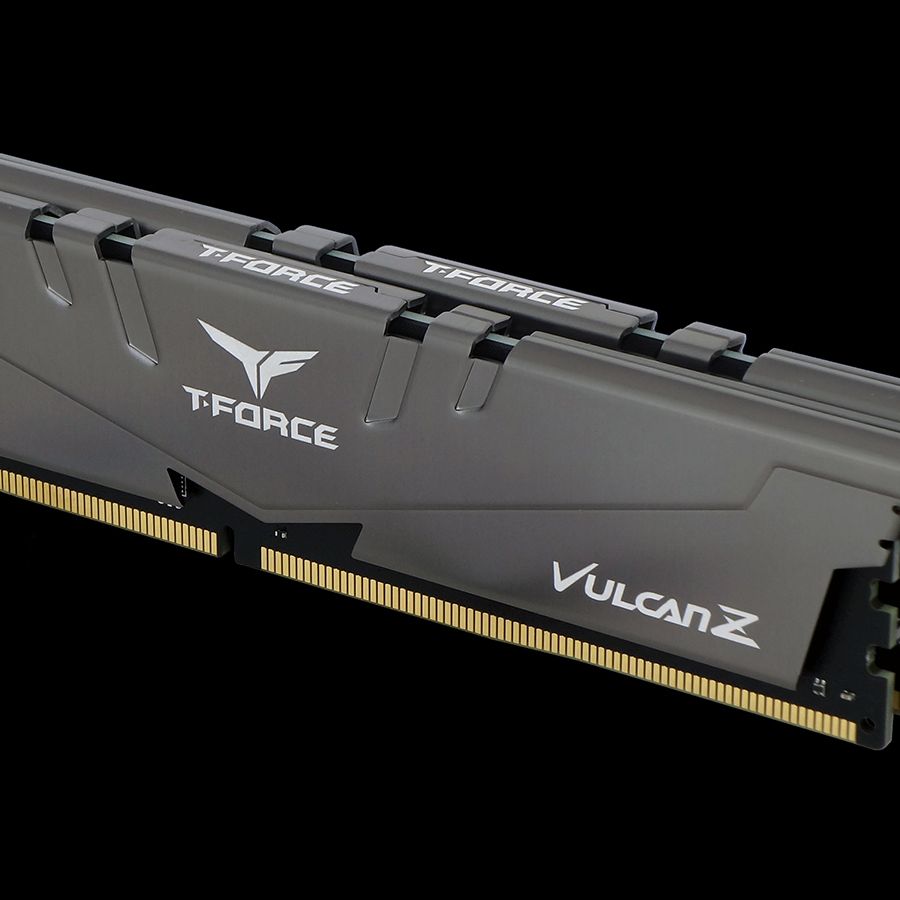 【新品】T-FORCE VULCAN Z DDR4 16GB (2x8GB)3個 TEAMGROUP T-Force Vulcan Z DDR4 16GB Kit (2x8GB) 3200MHz