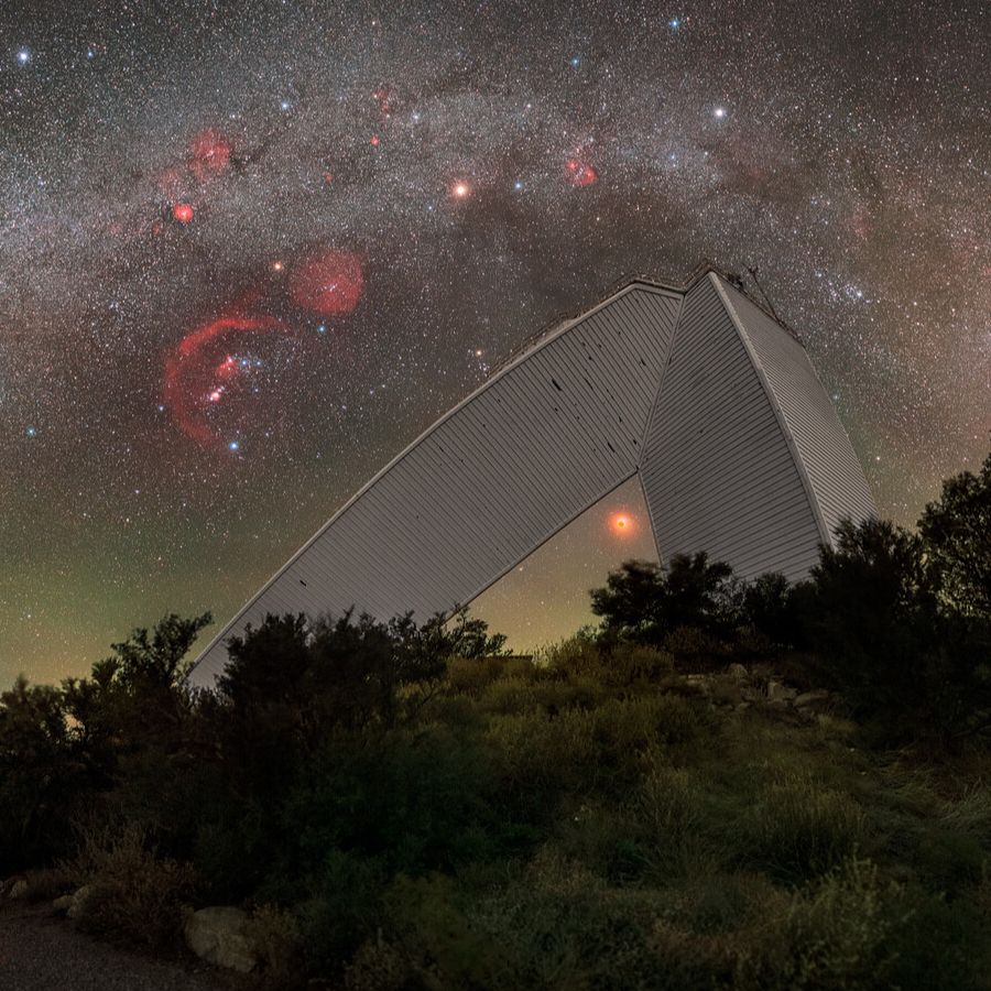 Milky Way's black hole flickers like a pyrotechnic display | CNN