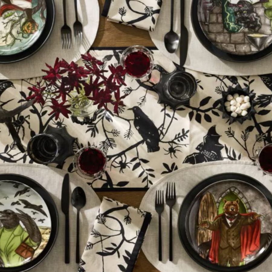 Halloween Table Runner Styling: Creative Ideas to Wow Your Guests