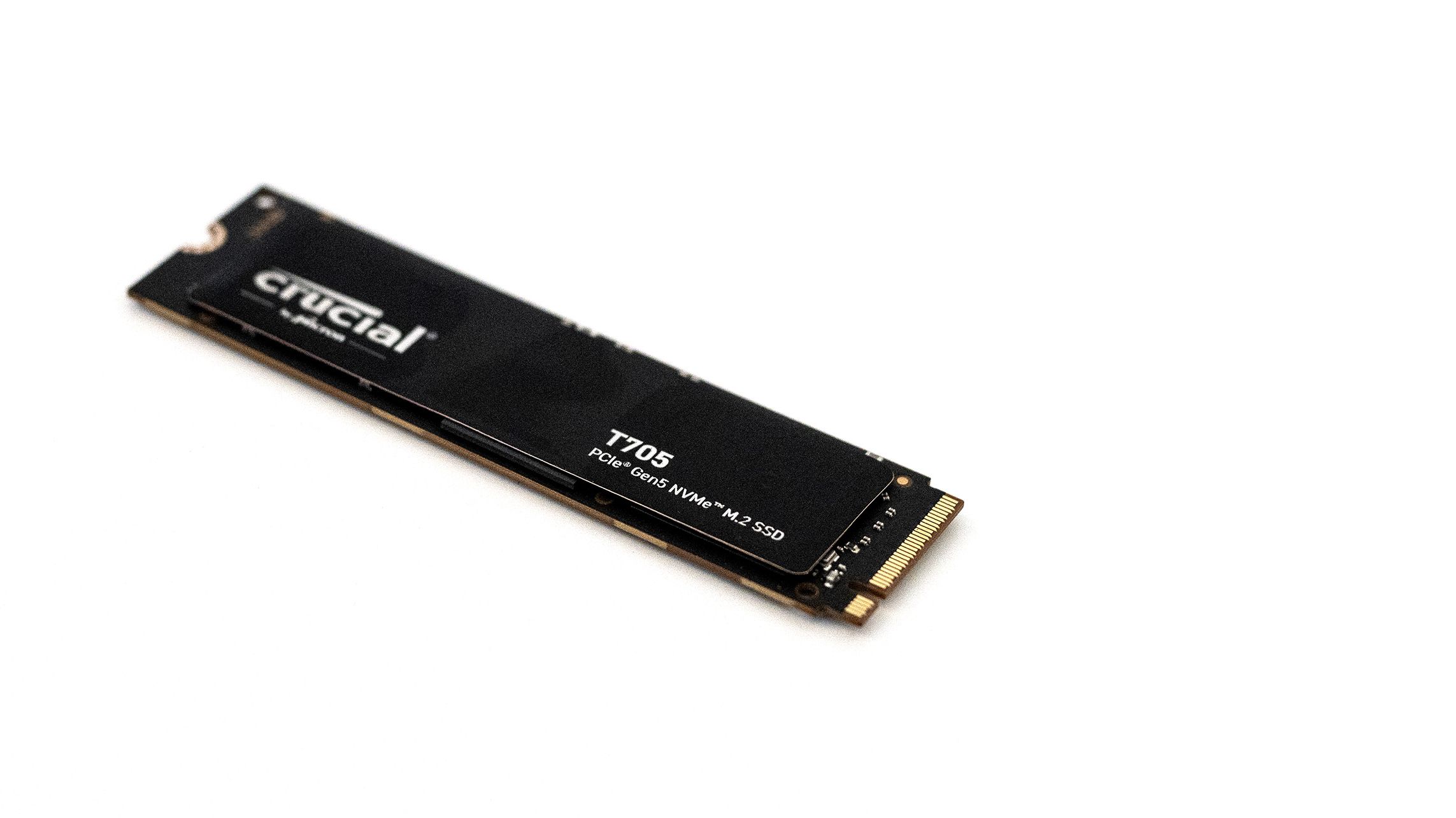 Crucial T705 SSD review: the new god of speed is here