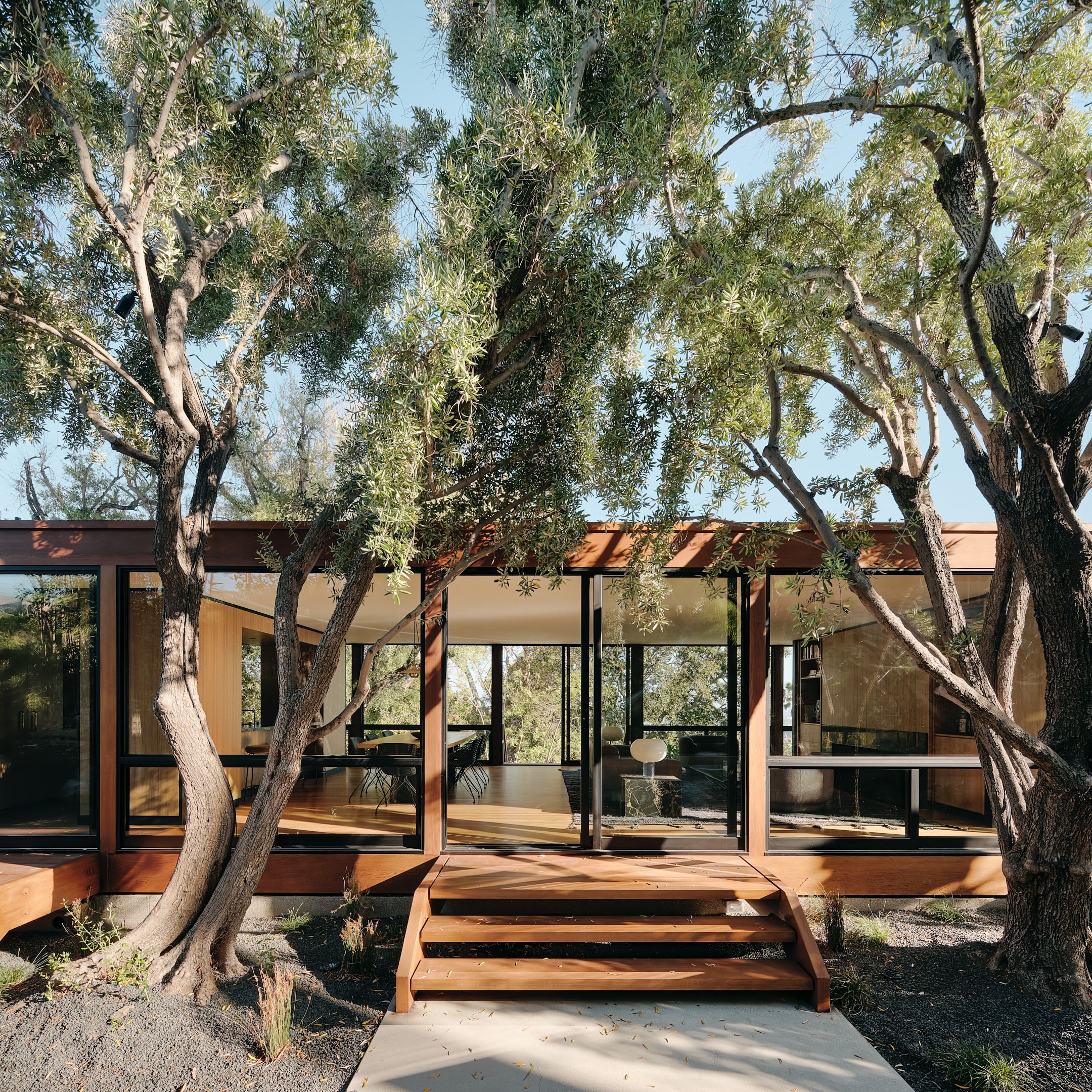 Revived Craig Ellwood house celebrates California modernism
