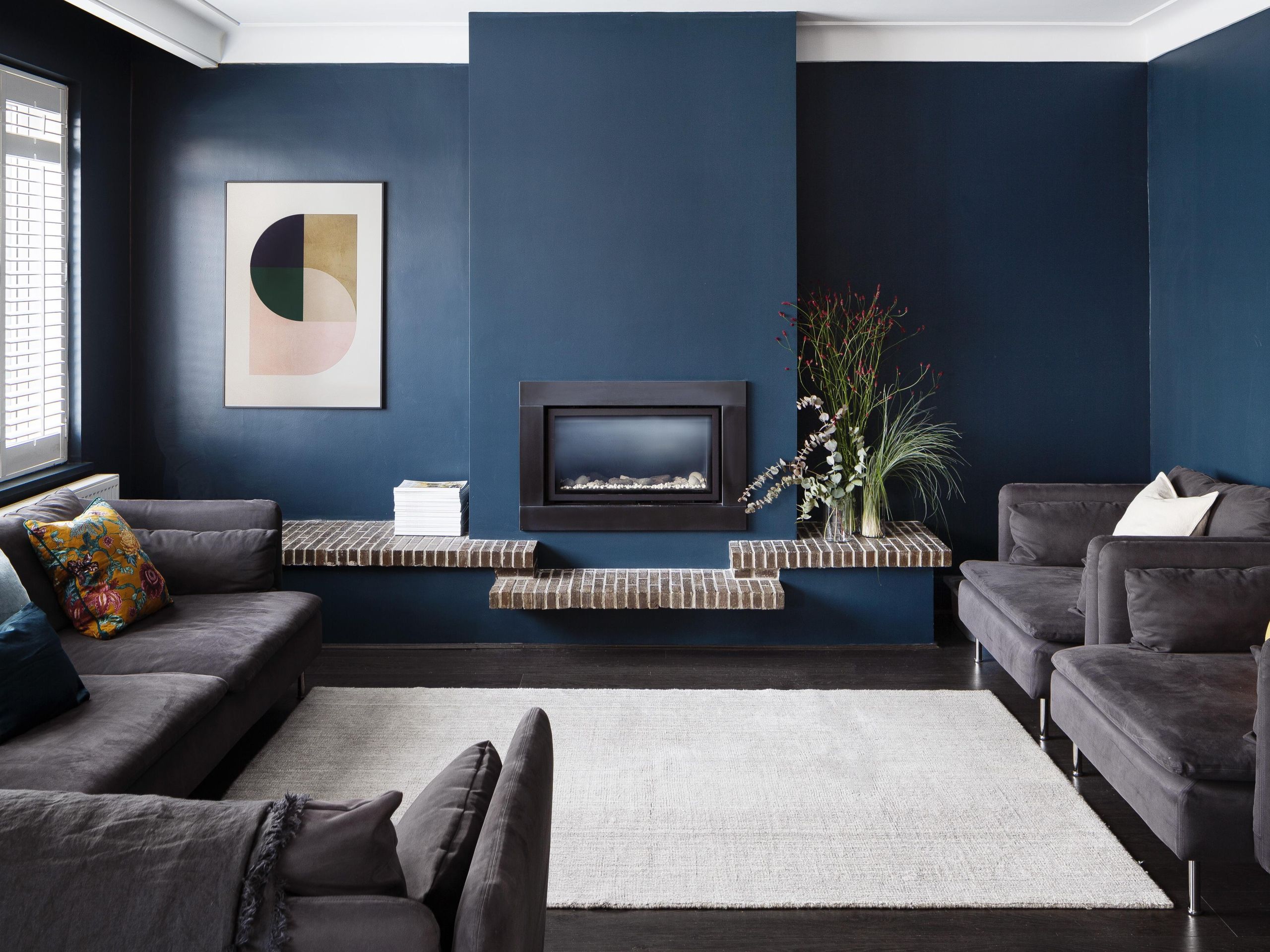 What Colors Go With Dark Gray? 13 Designer-Approved Pairings | Livingetc