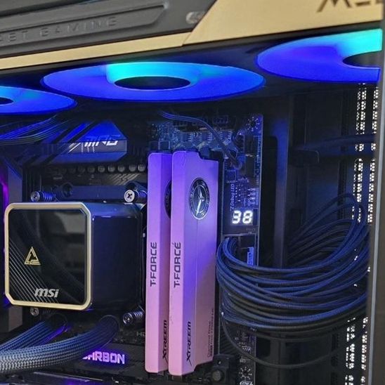 MSI MEG CoreLiquid E15 360 AIO Review: Bold and stunning, with