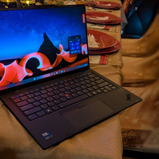 Lenovo ThinkPad X1 Carbon (Gen 13) Aura Edition Review: Lightest