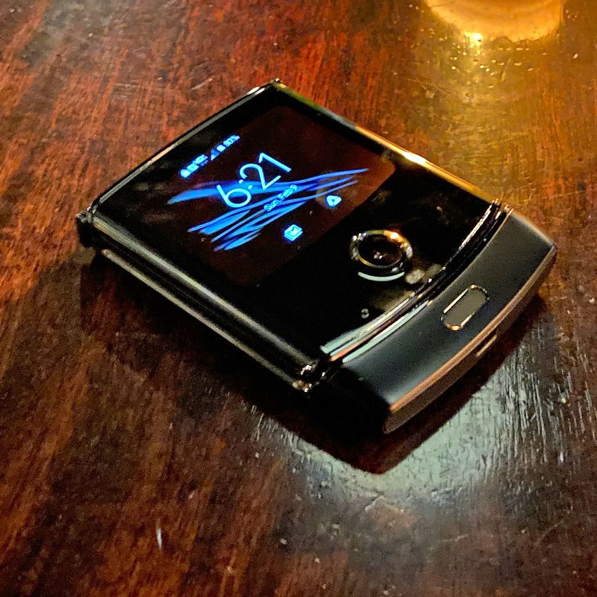 Motorola Razr (2019) Review: Hands on with the rebirth of a classic