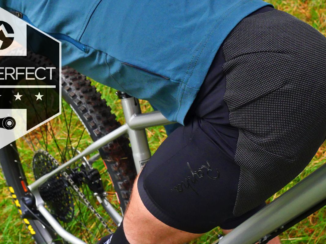 KPA02XX_BLK_Trail-Knee-
