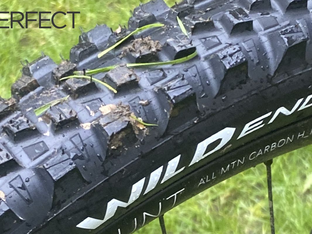 Mich Pneu Michelin Wild Enduro Arrière 29x2.40 Tlr Noir Bleu Jaune