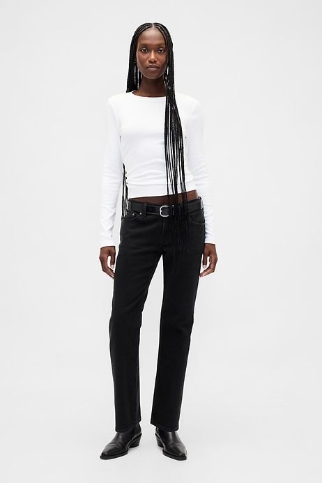 Low Rise '90s Slim Straight Jeans