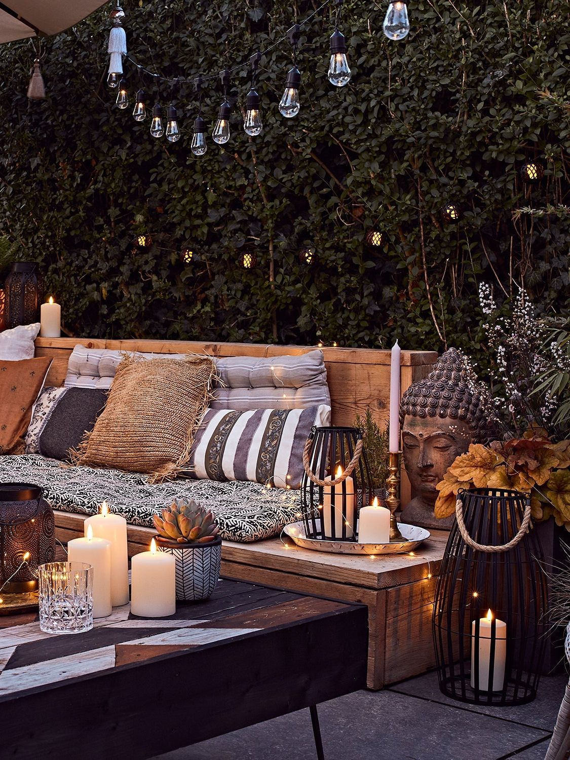 Lights4fun.co.uk, Canberra Large Slatted Outdoor Lantern With Truglow&amp;reg; Candle and Remote
