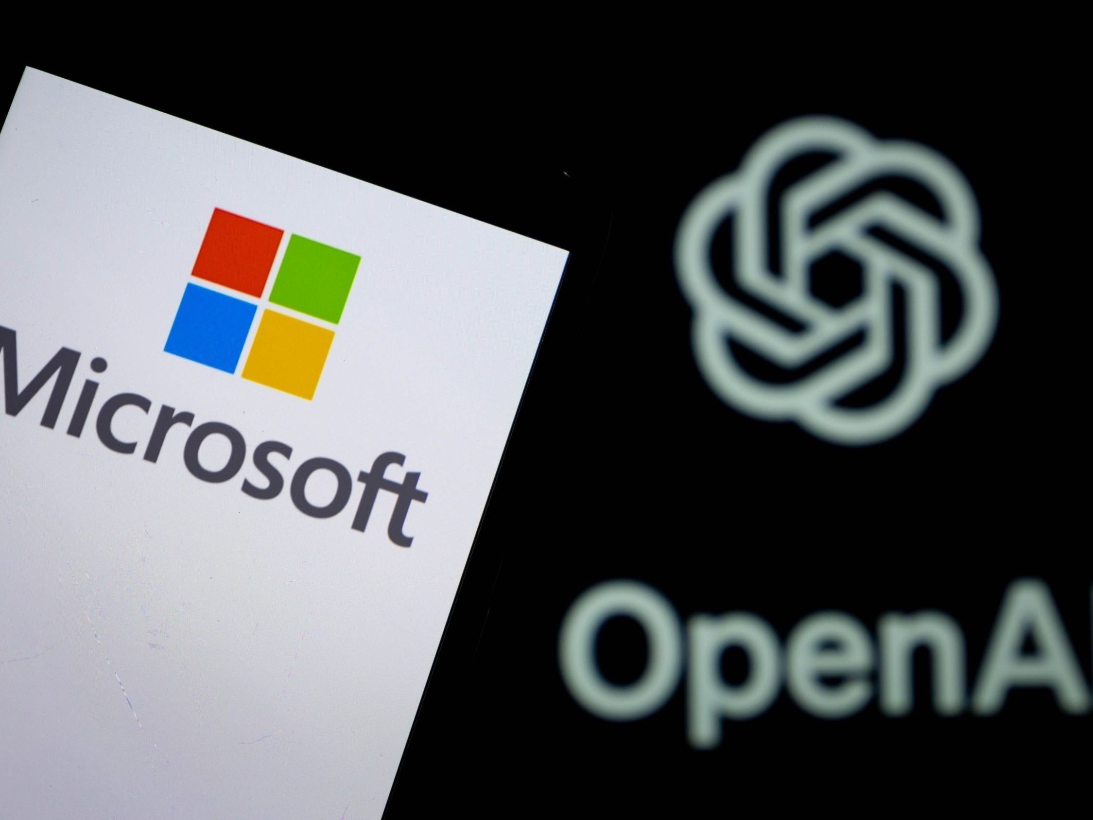 Microsoft, NVIDIA, Amazon Weigh $60B OpenAI Investment | Windows