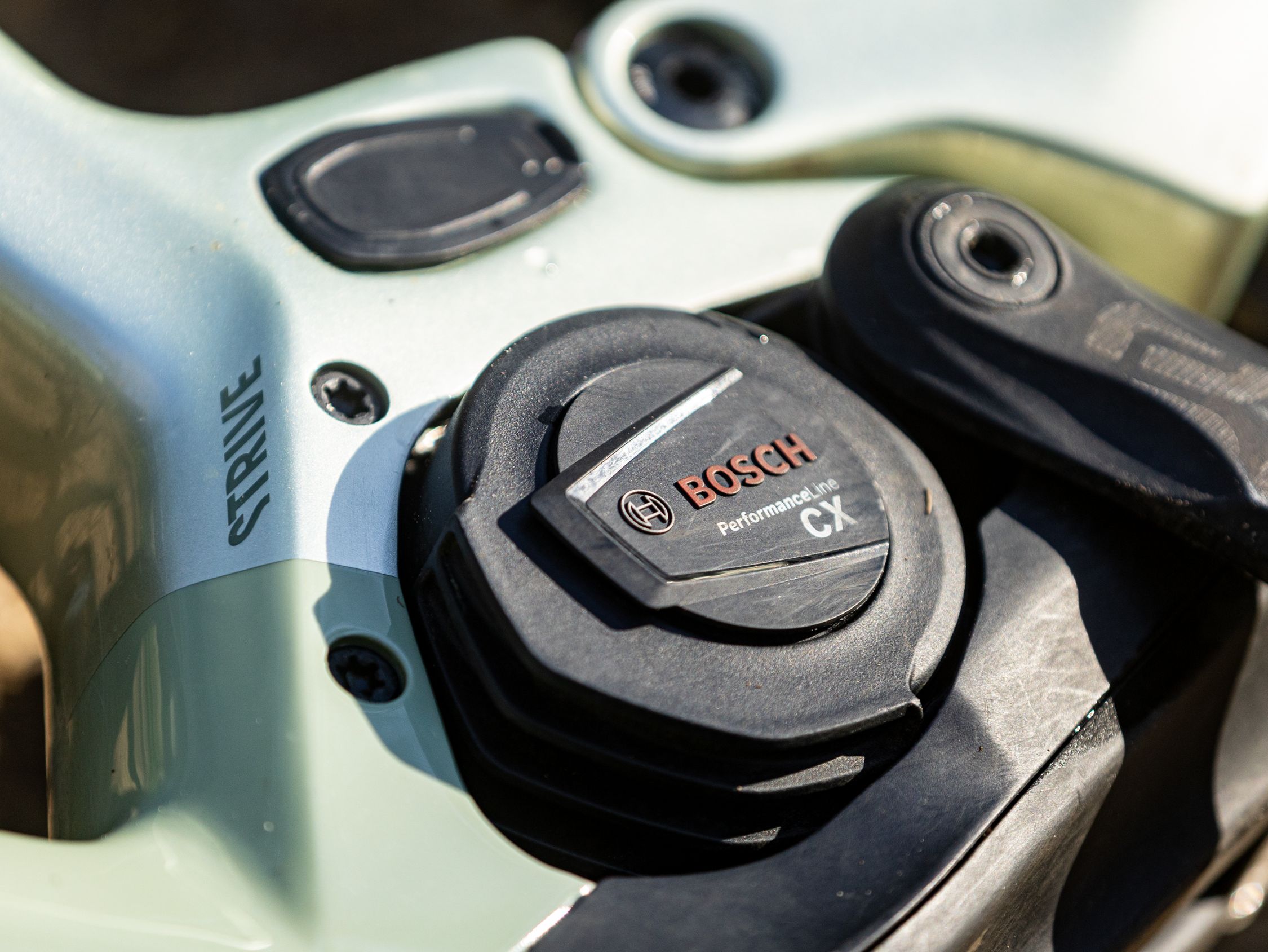 Bosch Performance Line CX vs Shimano EP801 – which e-MTB