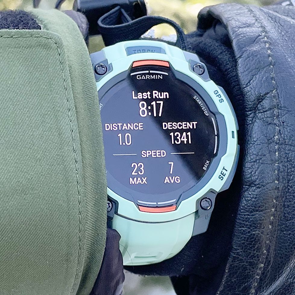 時計 Garmin Instinct Amazon.com: Garmin Instinct, Rugged Outdoor Watch with GPS