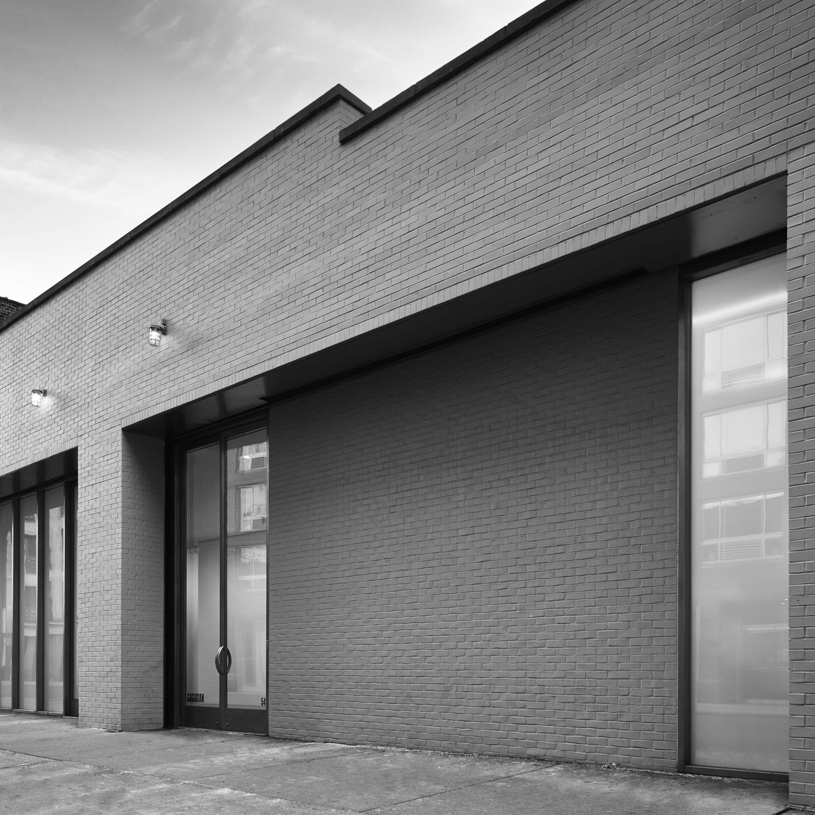 Gagosian 541 West 24th Street's architectural minimalism