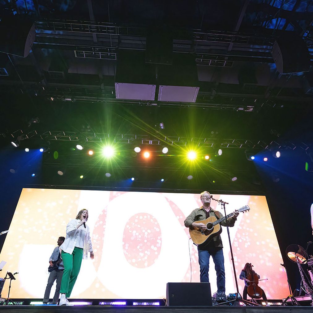 Crossroads Church Creates 360-Degree Immersive Worship Experience