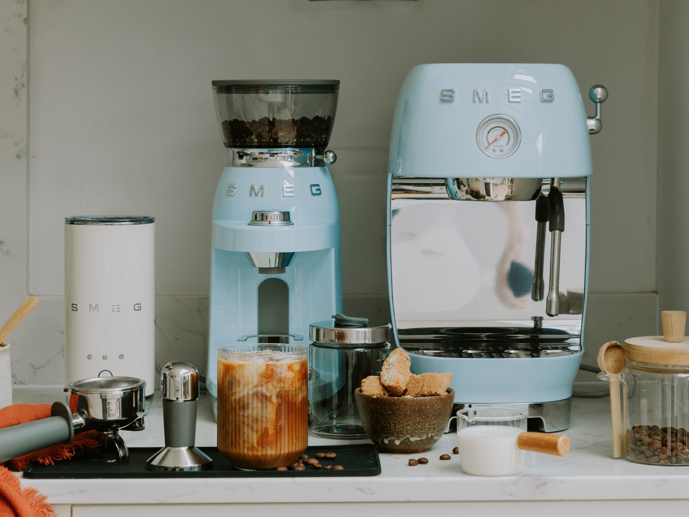 Máy pha cafe bán tự động Smeg ECF03PBEU