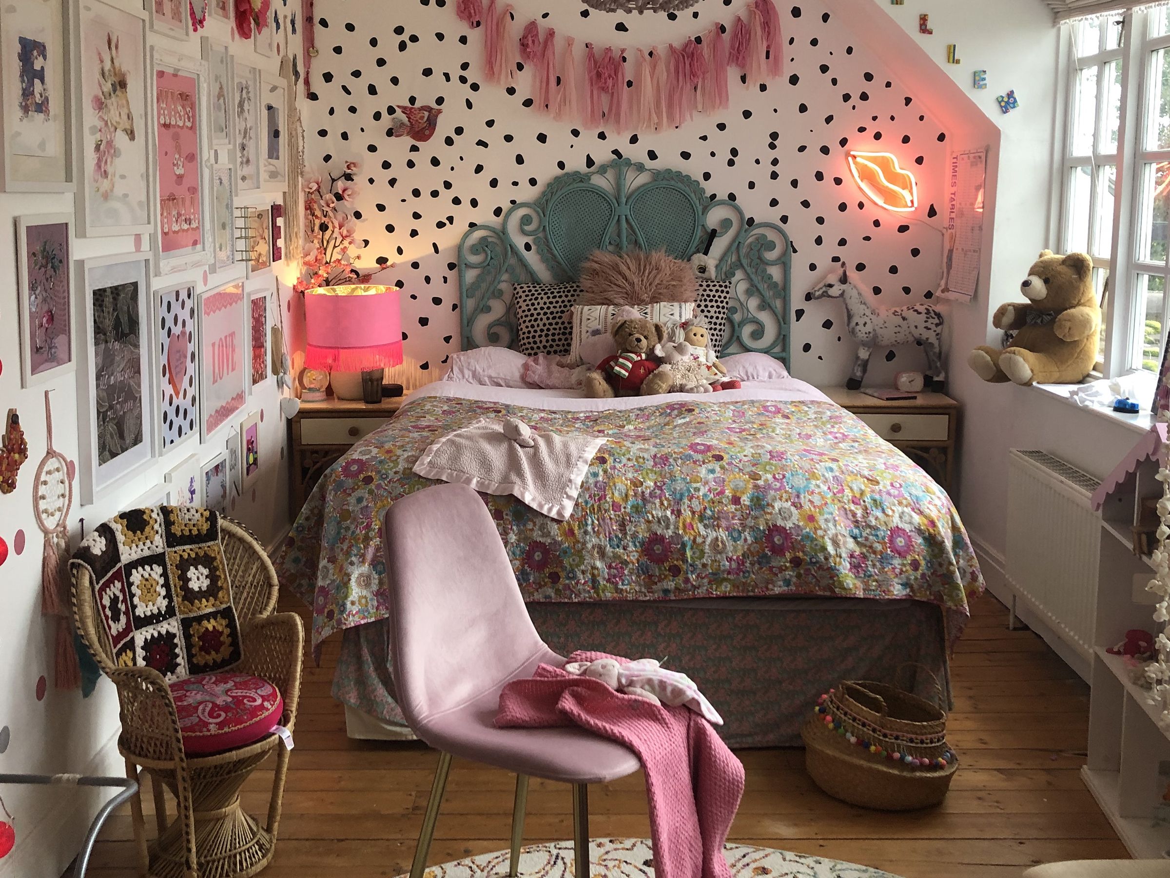 pretty beds for girls