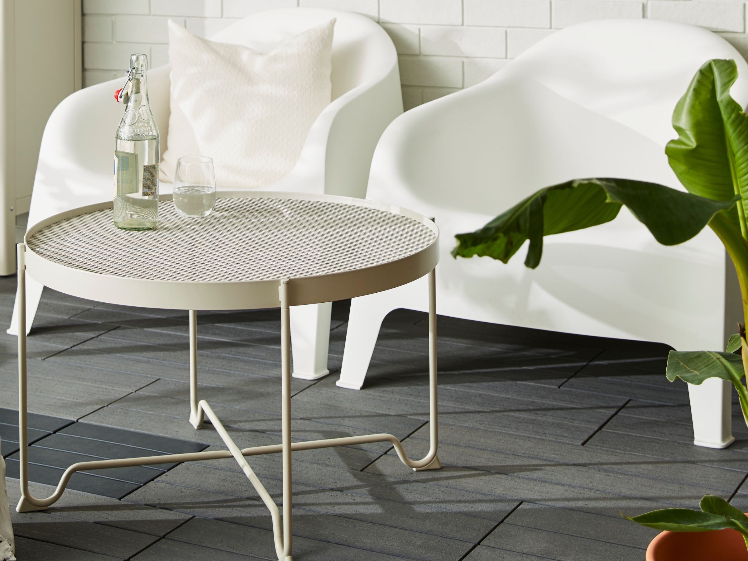 IKEA's Modern Outdoor Coffee Table Is a Multipurpose Marvel |
