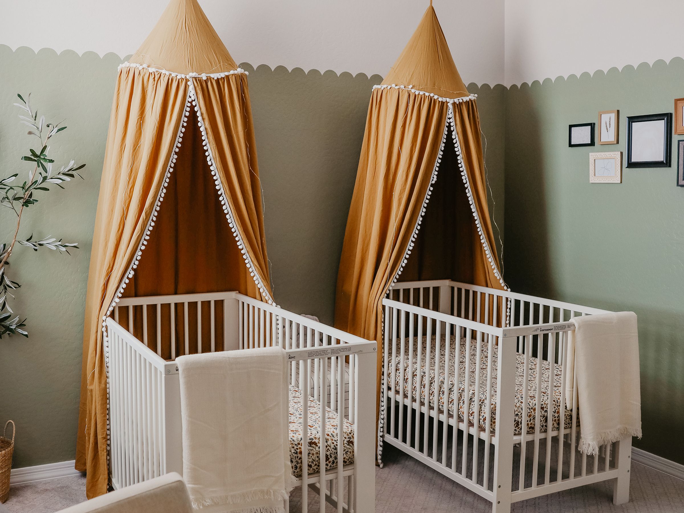 Twin Cribs Small Baby Cribs For Small Spaces Newborn Baby Bed For