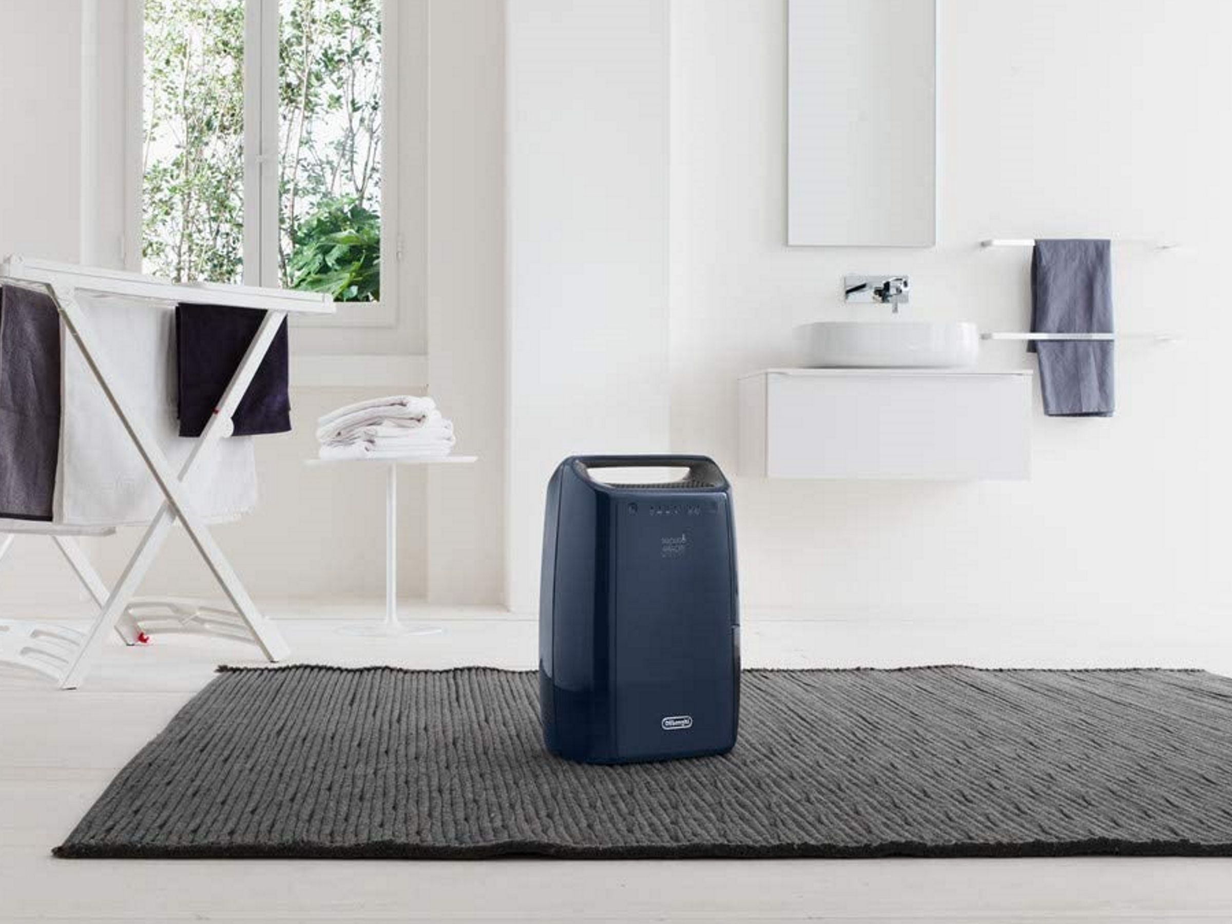 DeLonghi - ryo Free Shipping! De'Longhi 2.2 Lb. Cool Touch Roto Deep Fryer