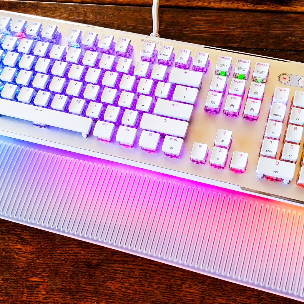 ROCCAT Vulcan II Max RGBキーボード tVB9u7HkfSu3HtQBqPH7JM.jpg