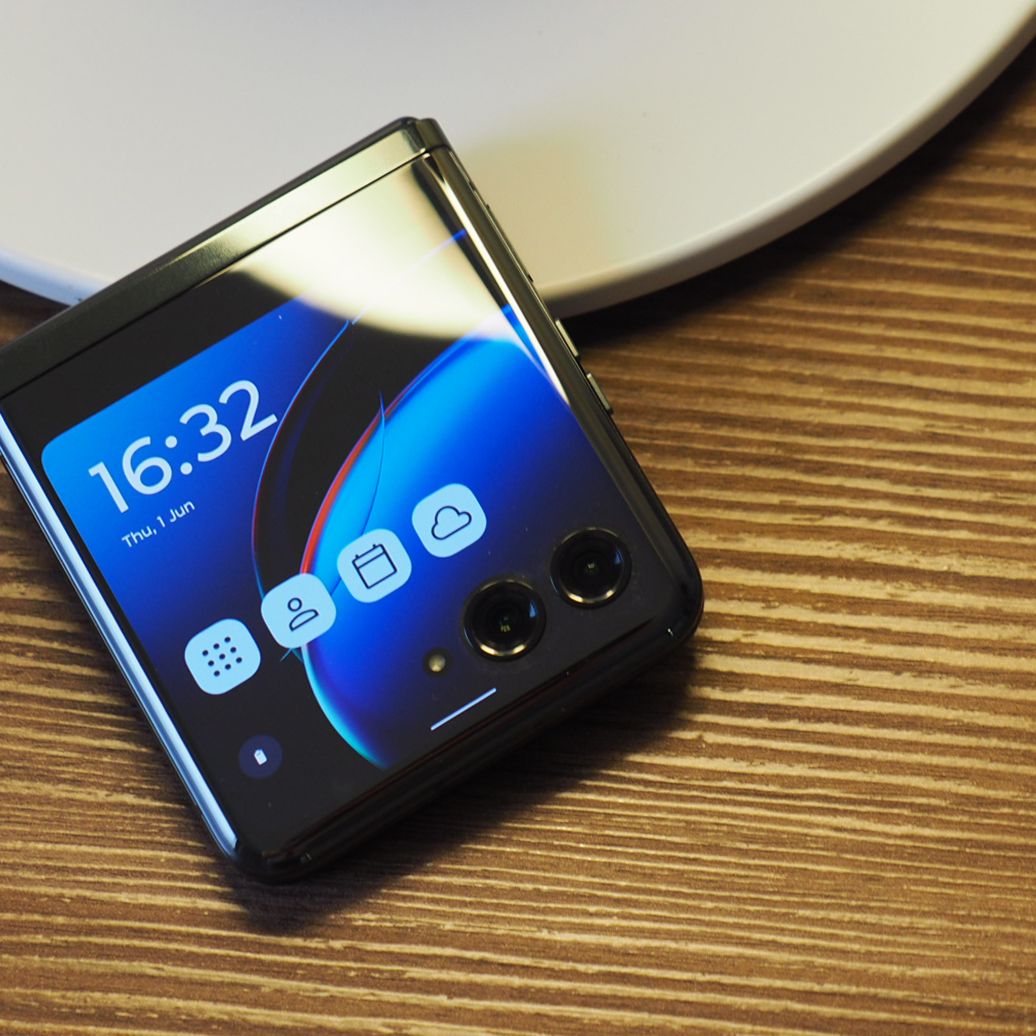 スマートフォン本体 Motorola - motorola razr 40 ultra 4187eqLFarL.jpg