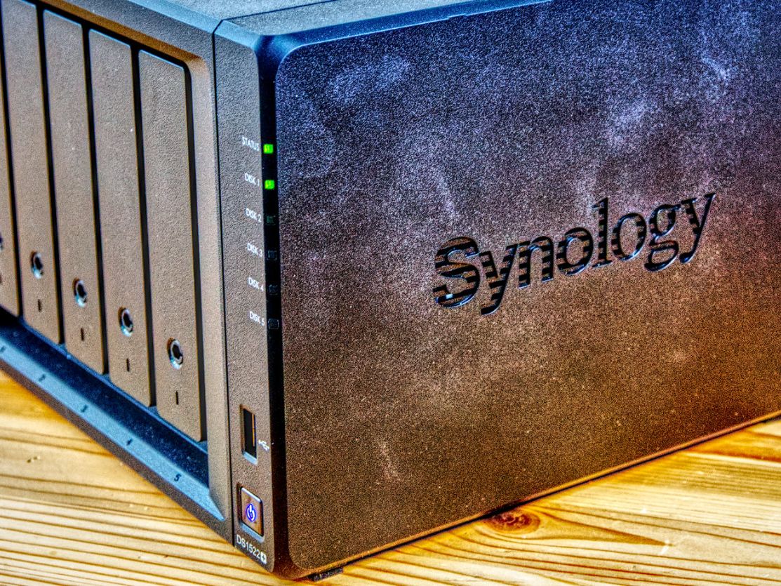 【新品未開封】NAS Synology DiskStation DS1522+ Amazon.com: Synology DiskStation DS1522+ NAS Server with
