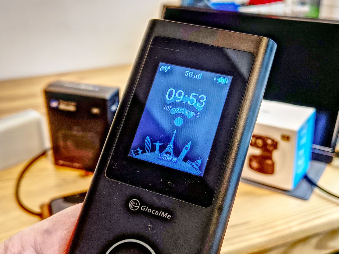 GlocalMe Numen Air 5G ホットスポット Amazon.com: GlocalMe Numen Air 5G Mobile Hotspot, Portable WiFi