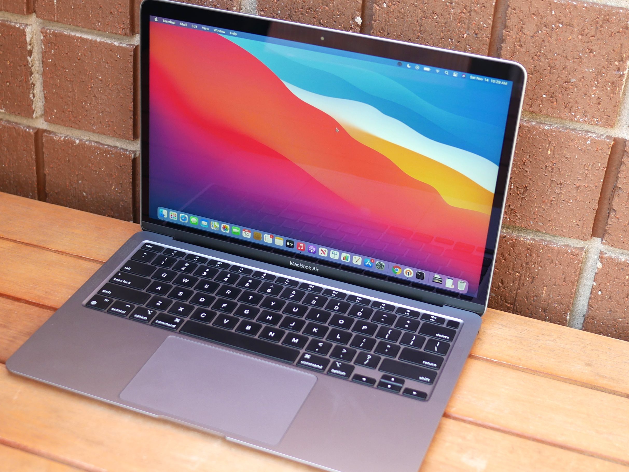 【美品】MacBook air 2021 New MacBook Air‌ 2021 in the works — and it could come with these