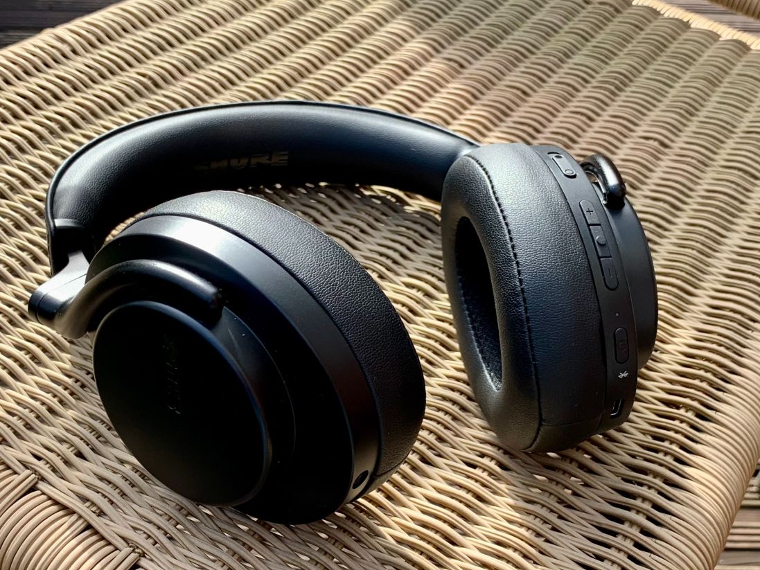 Shure Aonic 50 Gen 2: unparalleled connectivity, both with wires