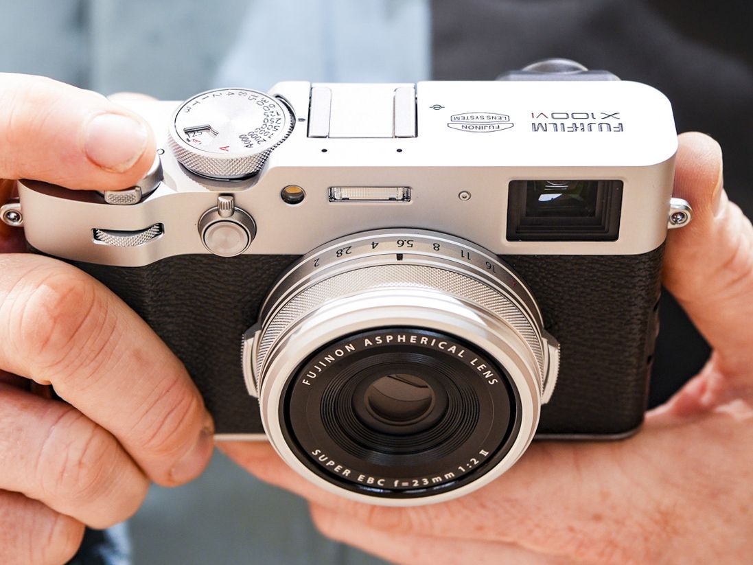 【動作確認ＯＫ】FUJIFilm　ＳＩＬＶＩ1600 NydLEyqVu3nYNmWiMmcuwH.jpg