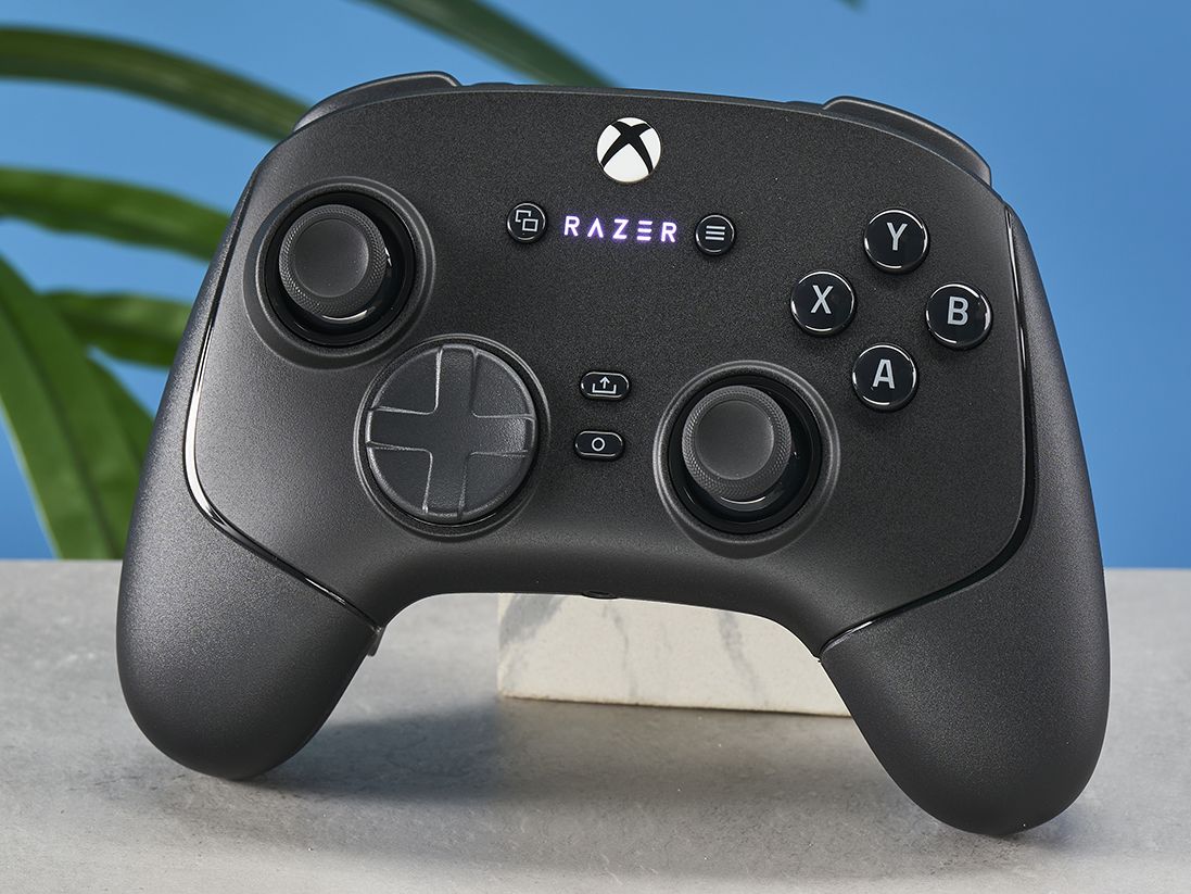 Razer Wolverine V3 Pro review | Tom's Guide