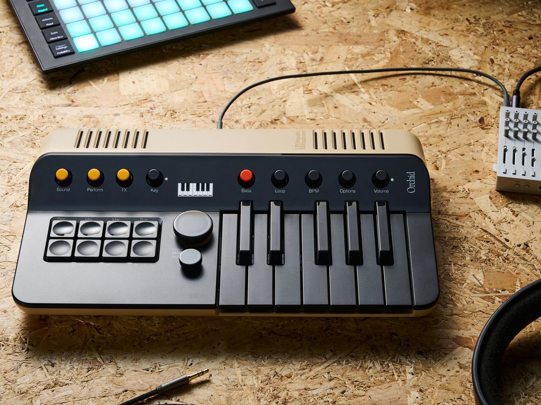 An inspiring ideas machine that trades technical theory for