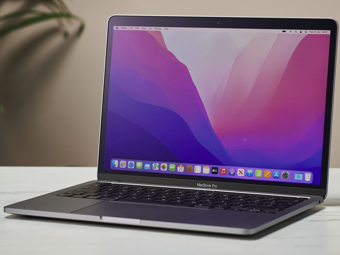 MacBook本体 MacBook Pro 13-inch 2022 8GB/256GB Amazon.com: Apple 2022 MacBook Pro with Apple M2 Chip 13