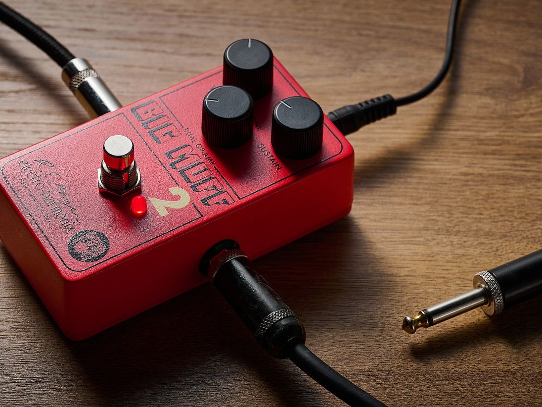 ギター OP-AMP Big Muff Distortion Electro-Harmonix Big Muff Pi 2 Dual Op-Amp Fuzz review | Guitar World