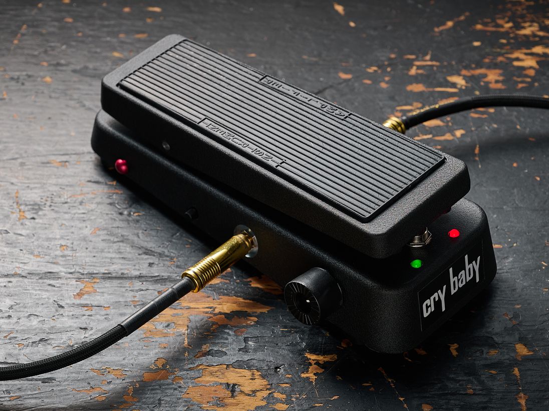 If you're after a pedal that delivers classic Cry Baby attitude