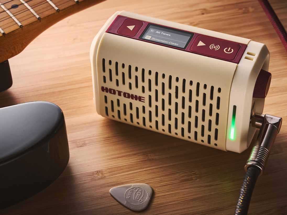 The clean and medium-gain sound is where it truly flexes its sonic