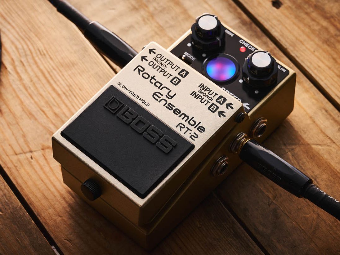 Boss RT-2 Rotary Ensemble pedal review | Guitar World