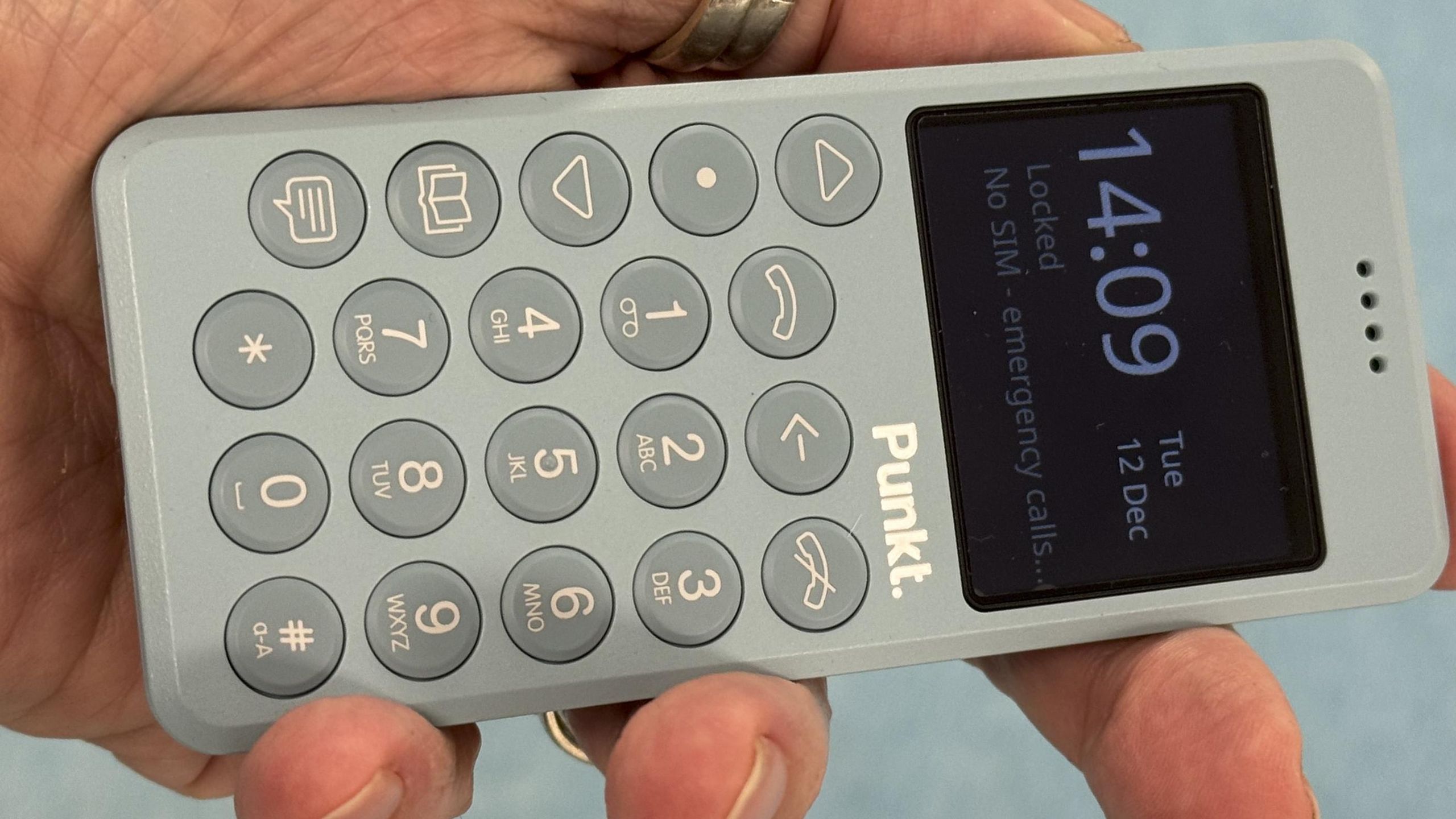 【美品】Punkt. MP02 Punkt MP02 review: a stylish, minimalist 4G phone for digital detoxers