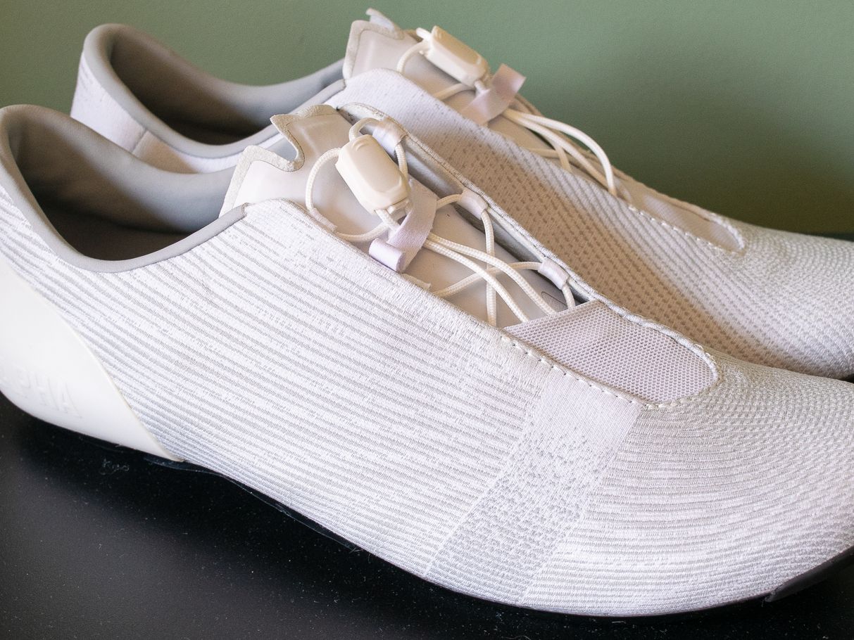 自転車本体 rapha pro team race up shoes Rapha Pro Team Lace Up Cycling Shoes review – more 'racing