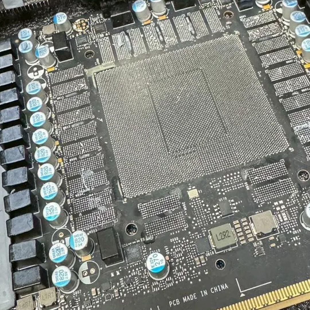 Retailer ships RTX 5090 with missing GPU and memory chips to