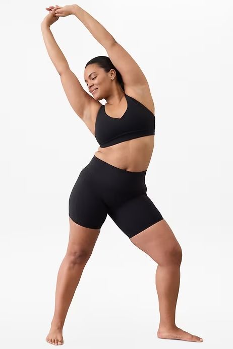 Athleta Salutation Stash High Rise 7" Short