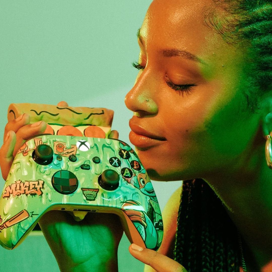 Xbox created 4 limited edition pizza-scented controllers — and you