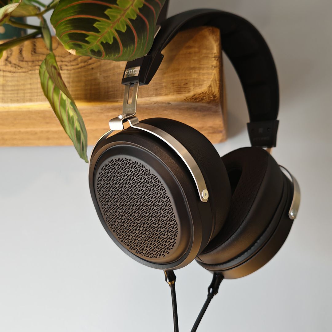 FiiO FT1 Pro headphone review: Planar bass for under $200