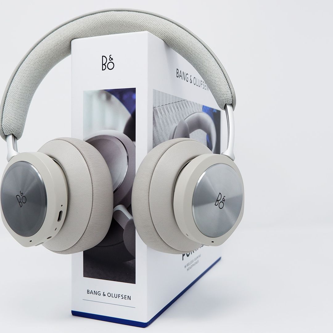 THANG　Bang&Olufsen BeoPlay Amazon.com: Bang & Olufsen Beoplay HX – Comfortable Wireless ANC