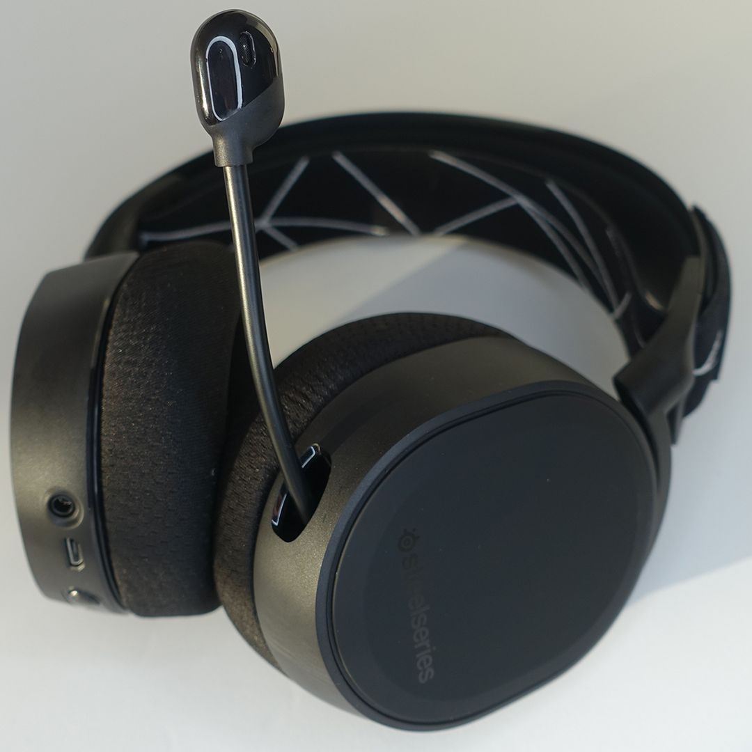 SteelSeries Arctis 9 Wireless Review: Capable, Elegant SteelSeries Arctis 9 Wireless Review: Capable, Elegant
