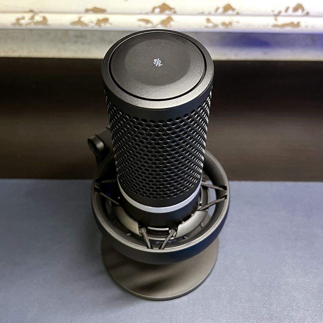 HyperX DuoCast Review: A Halfway Point Nobody Asked For